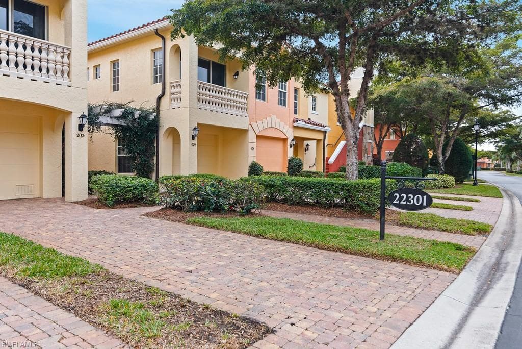 22301 Piazza Doria LN 203 ESTERO, FL 33928