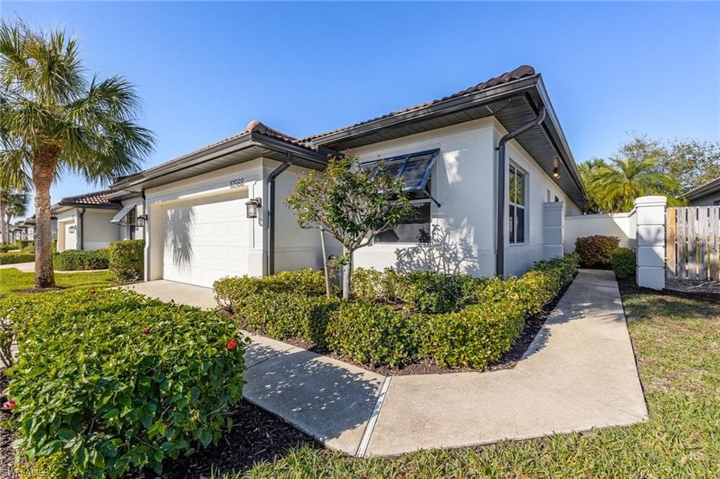 10568 Avila CIR FORT MYERS, FL 33913