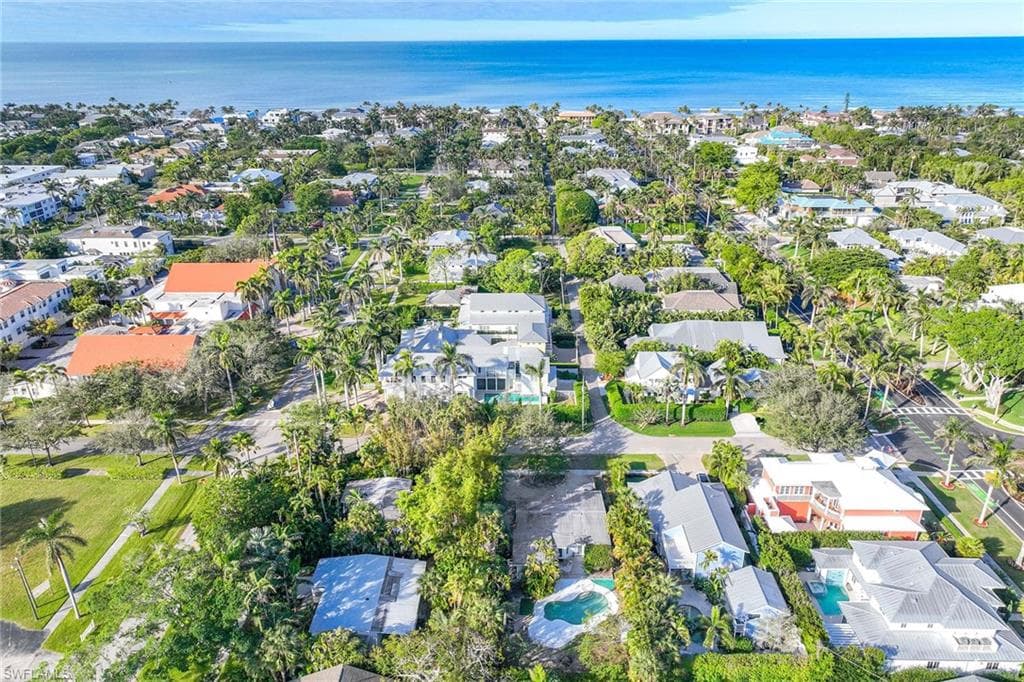 61 4th ST S NAPLES, FL 34102
