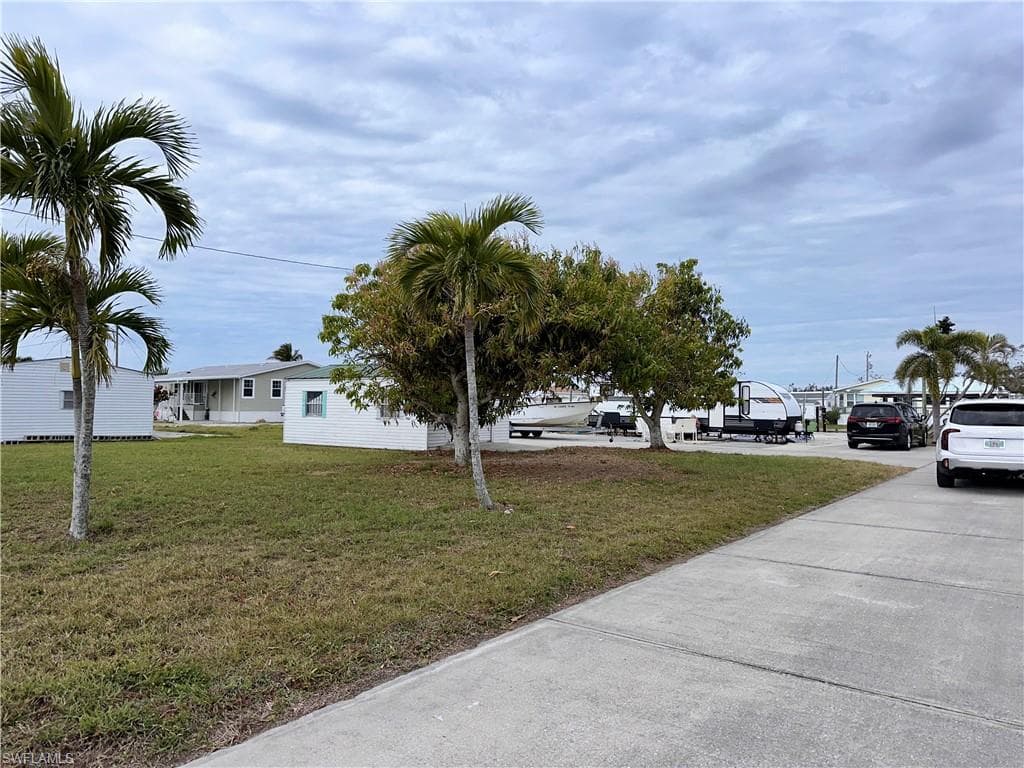 4970 Sandpiper DR ST. JAMES CITY, FL 33956