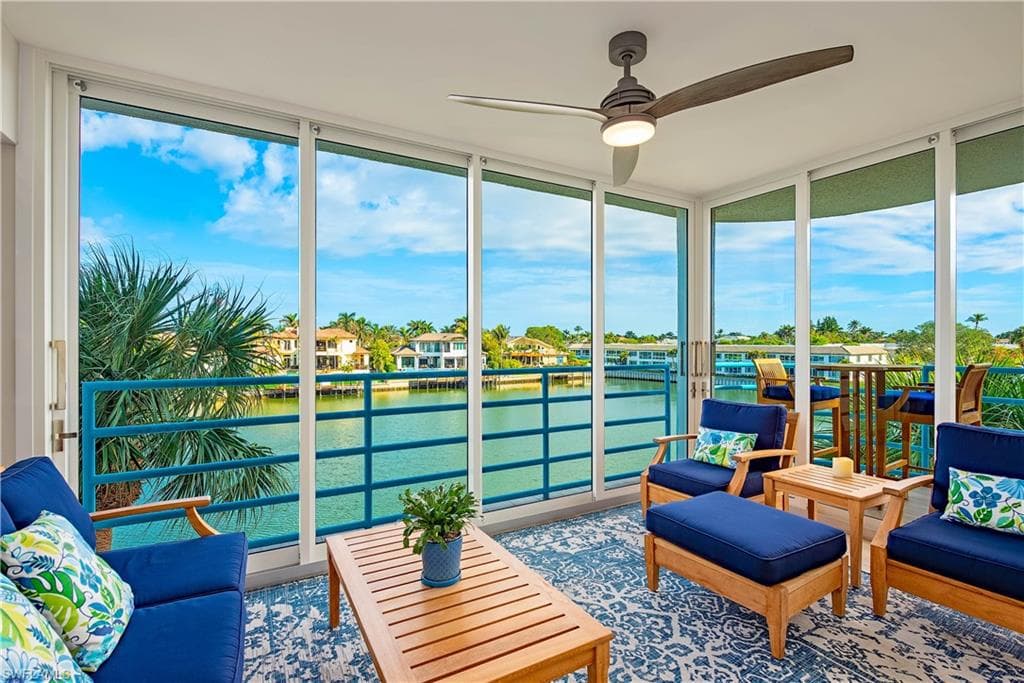 255 Park Shore DR 3-332 NAPLES, FL 34103