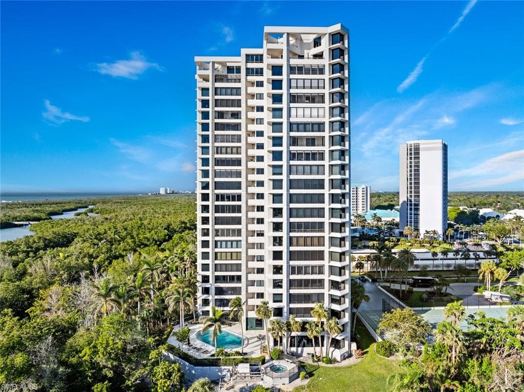 5555 Heron Point Drive 201 NAPLES, FL 34108