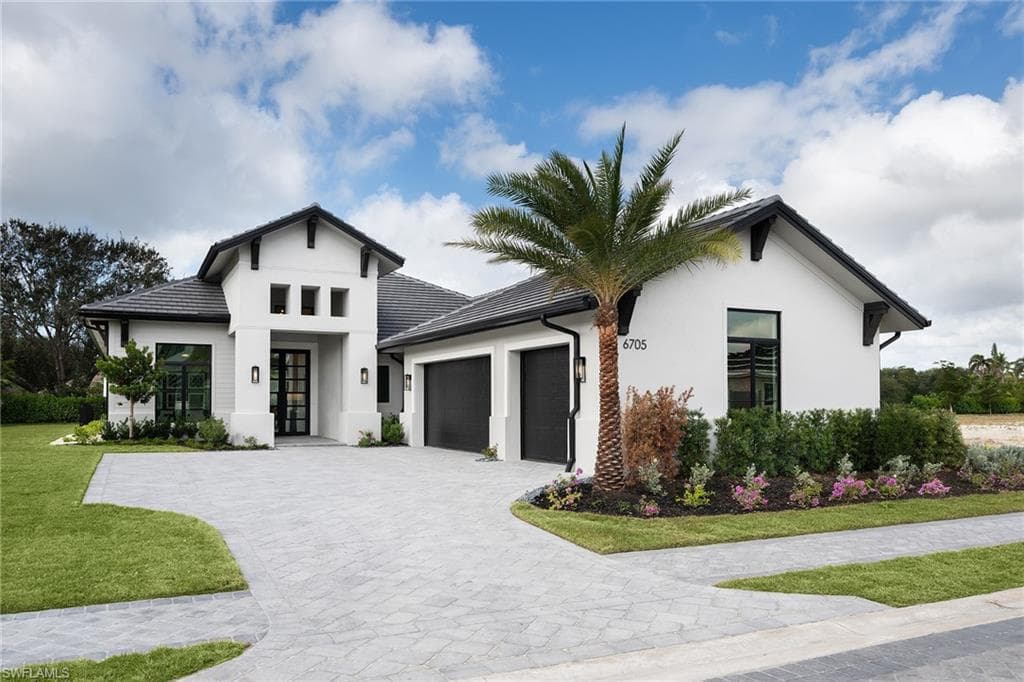 6705 Newport RD NAPLES, FL 34109
