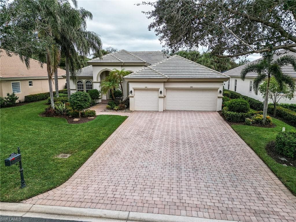 22231 Kenwood Isle DR ESTERO, FL 34135