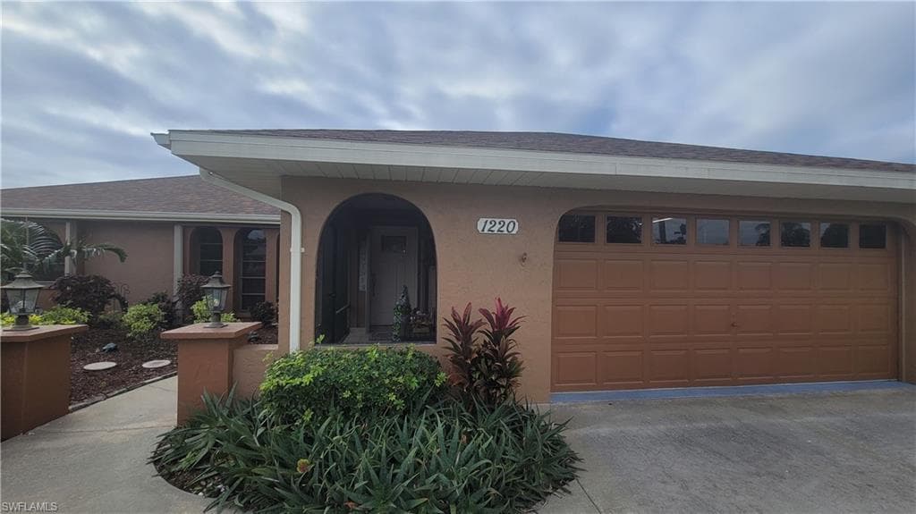 1220 SE 19th LN CAPE CORAL, FL 33990