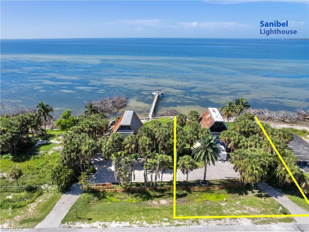 17493 McGregor BLVD FORT MYERS, FL 33908