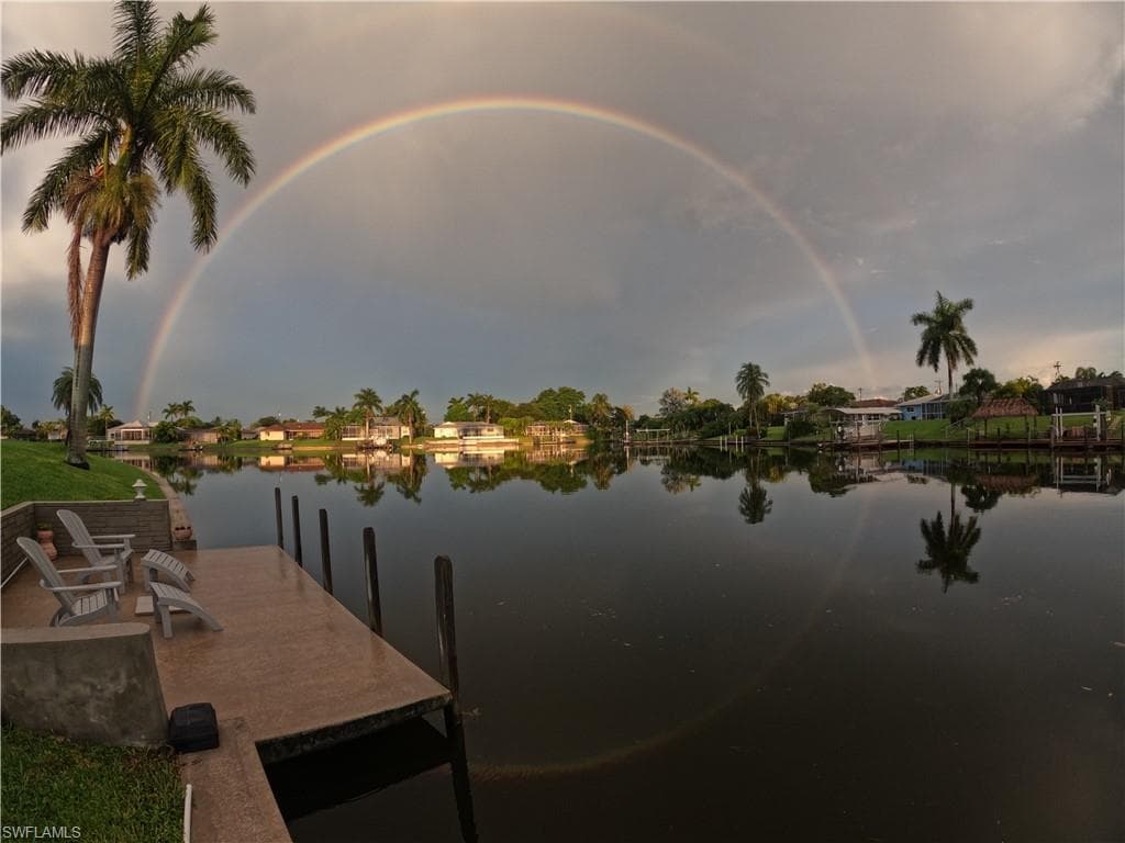 516 SE 31st TER CAPE CORAL, FL 33904
