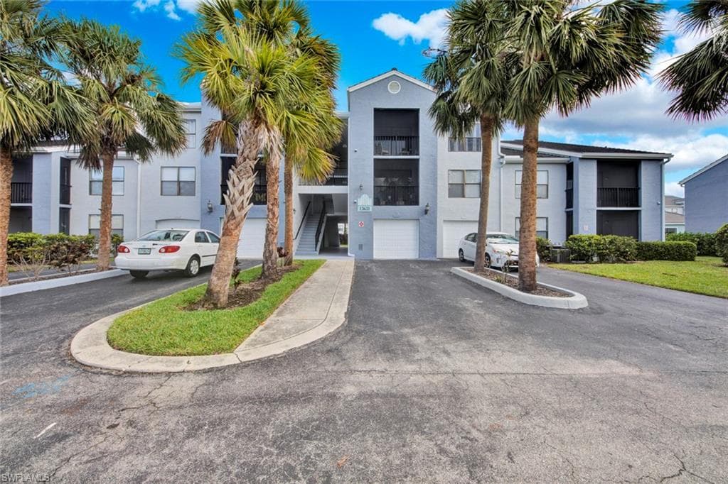 13631 Eagle Ridge DR 235 FORT MYERS, FL 33912
