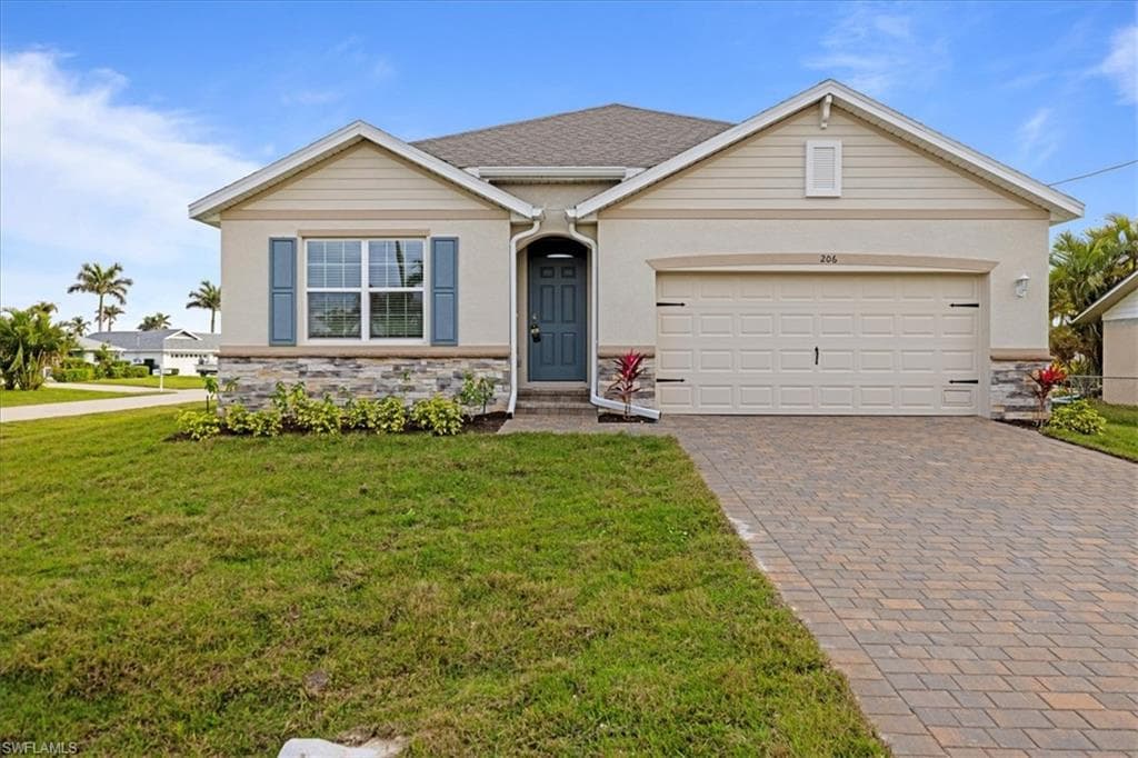 206 SW 44th TER CAPE CORAL, FL 33914