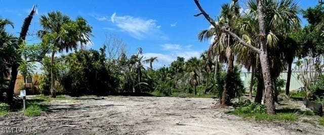 1722 Windward WAY SANIBEL, FL 33957