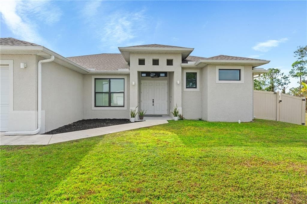2511 34th ST SW LEHIGH ACRES, FL 33976