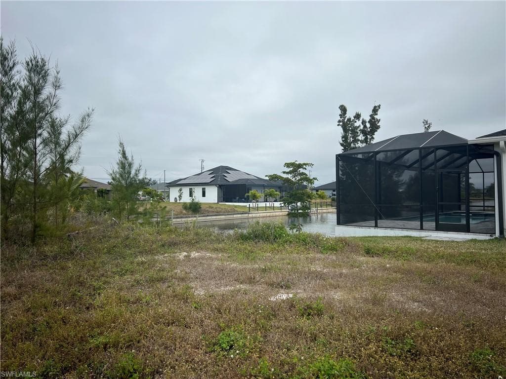 1227 SW 7th CT CAPE CORAL, FL 33991