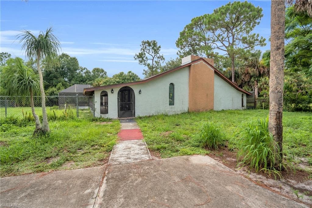 617 Glenn AVE LEHIGH ACRES, FL 33972