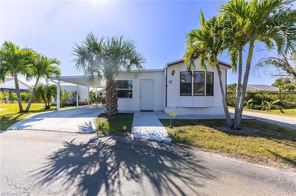 11791 Ariana DR 25 FORT MYERS, FL 33908