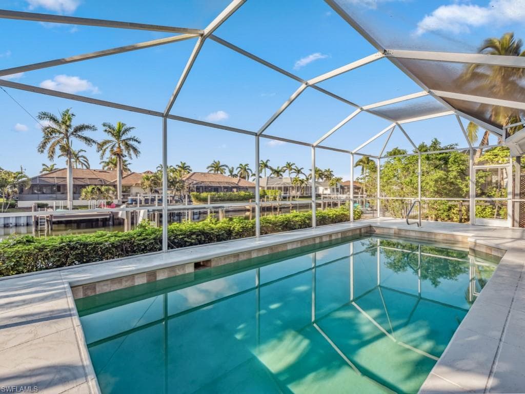 24 Gulfport CT MARCO ISLAND, FL 34145