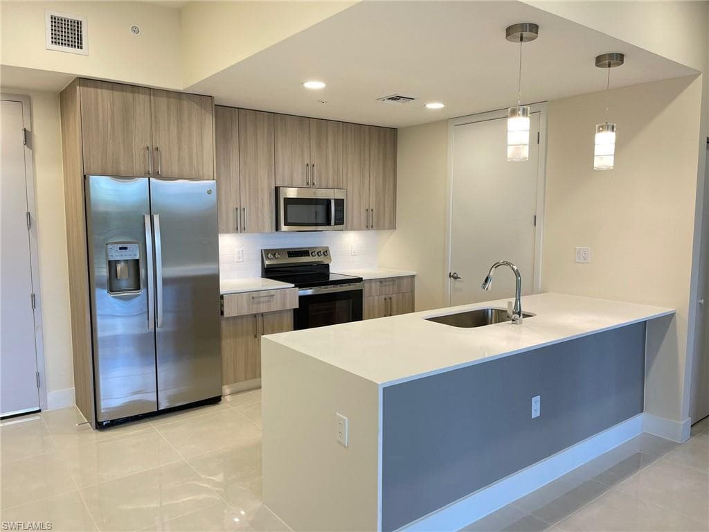 26610 Rosewood Pointe DR C-203 BONITA SPRINGS, FL 34135