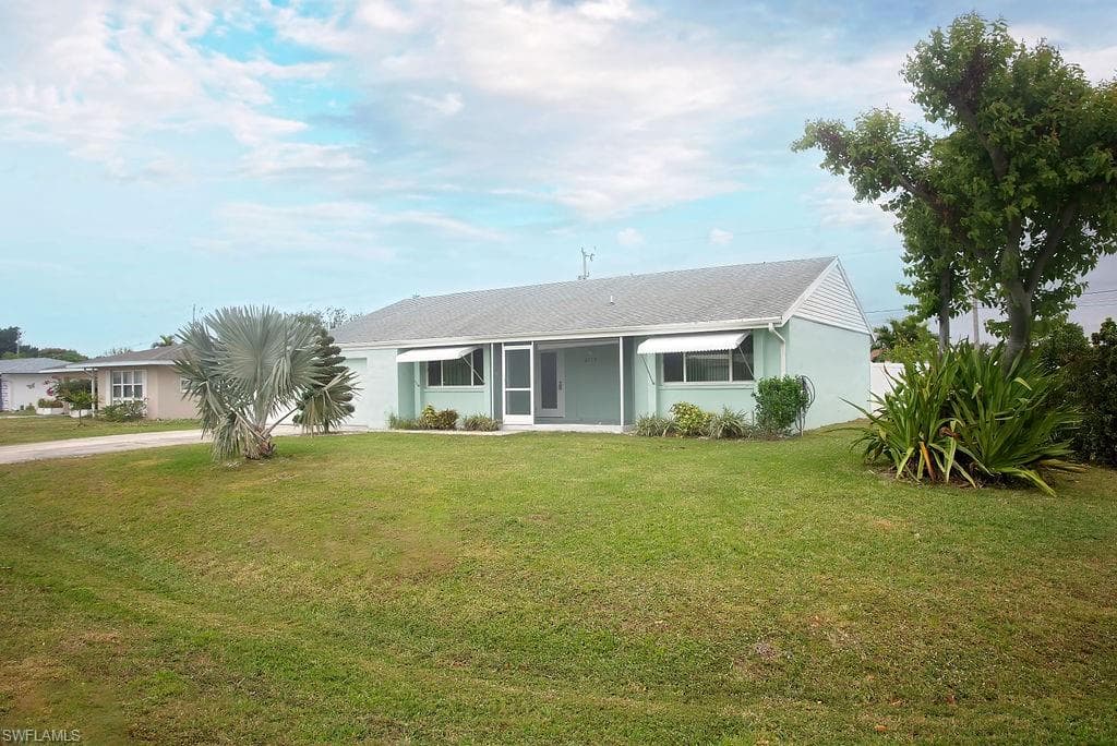 2717 SE 18th AVE CAPE CORAL, FL 33904