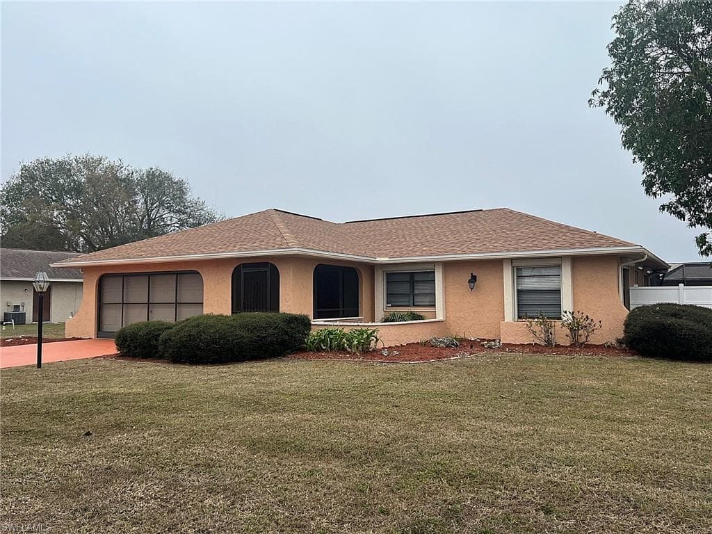 109 Doveside LN LEHIGH ACRES, FL 33936