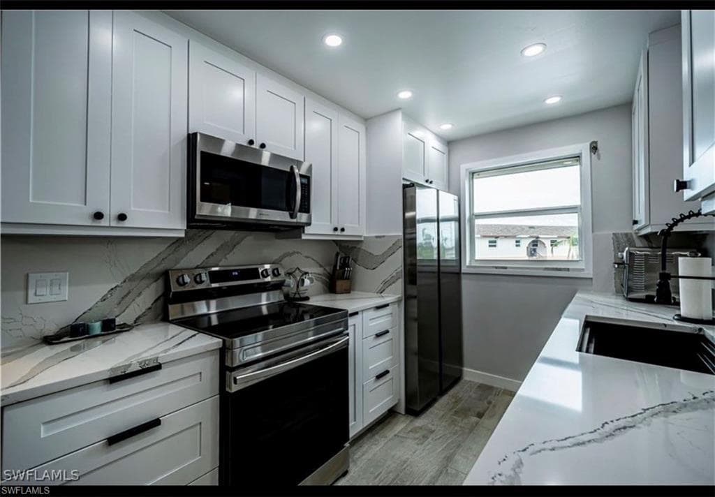 828 Victoria DR A6 CAPE CORAL, FL 33904