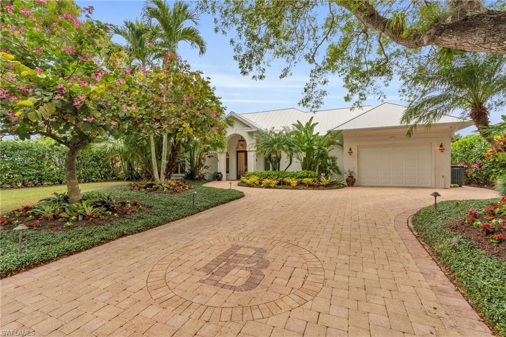 441 2nd AVE N NAPLES, FL 34102