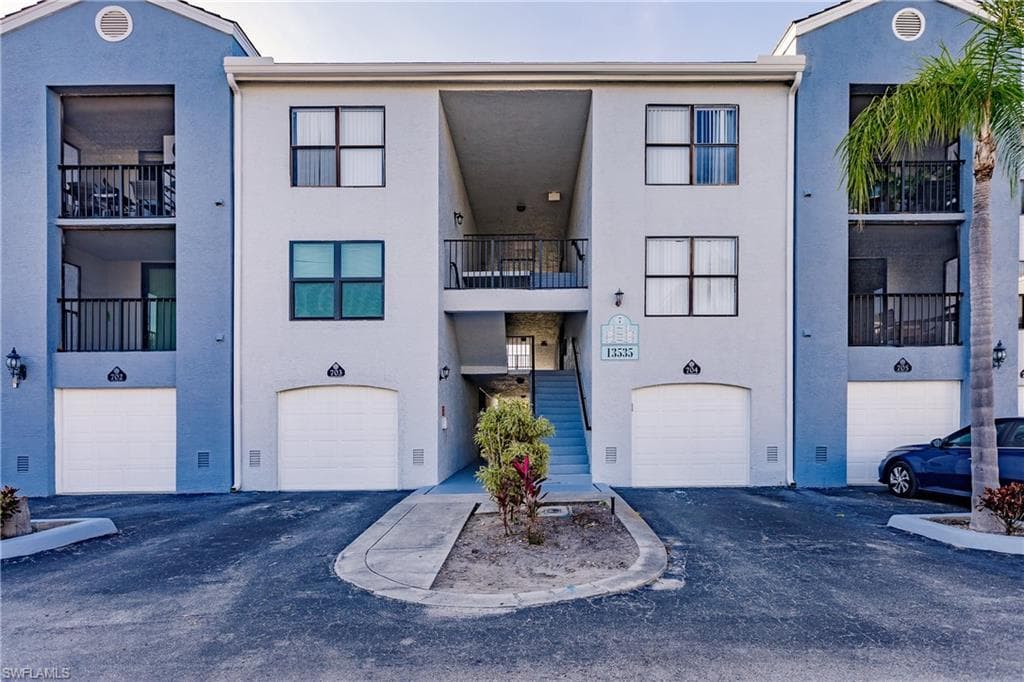 13535 Eagle Ridge DR 712 FORT MYERS, FL 33912