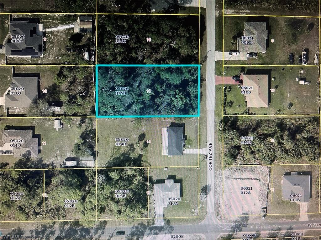 905 Cortez AVE LEHIGH ACRES, FL 33972