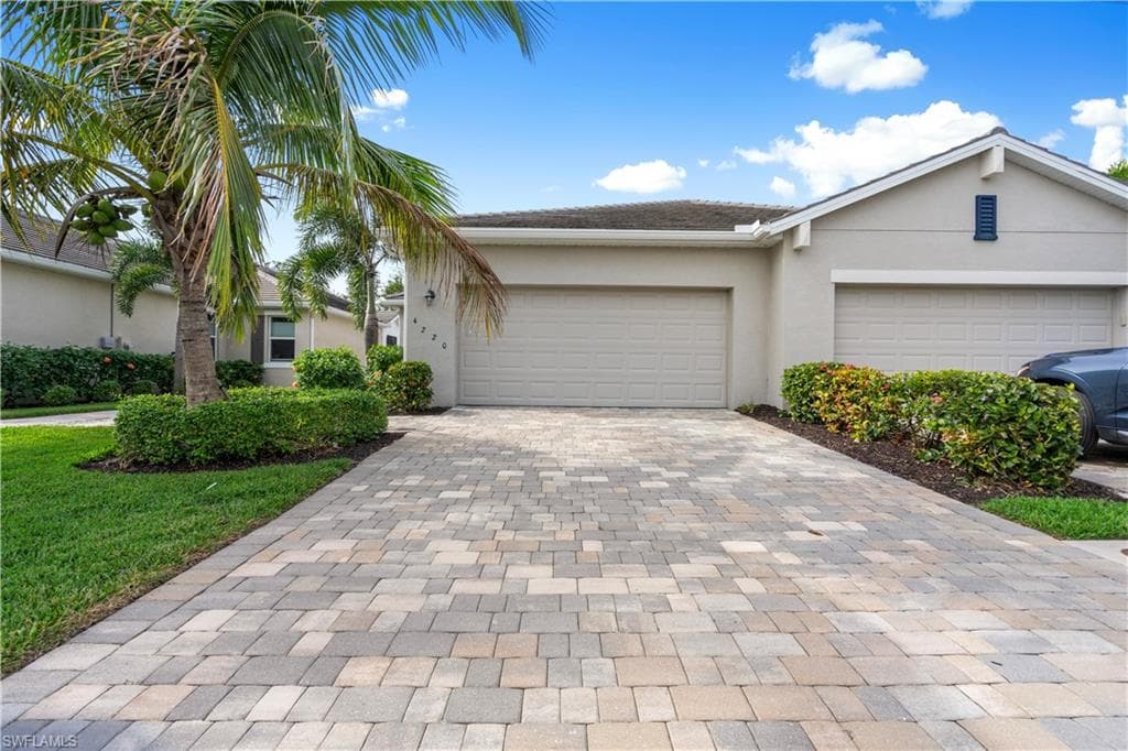 4220 Lemongrass DR FORT MYERS, FL 33916