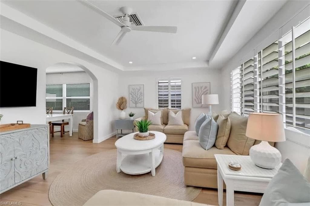 1097 Frank Whiteman BLVD NAPLES, FL 34103