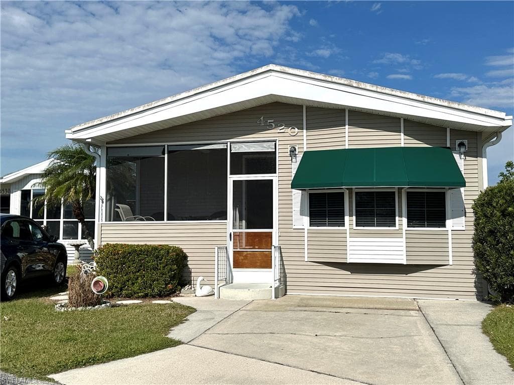 4520 Bayberry WAY E ESTERO, FL 33928