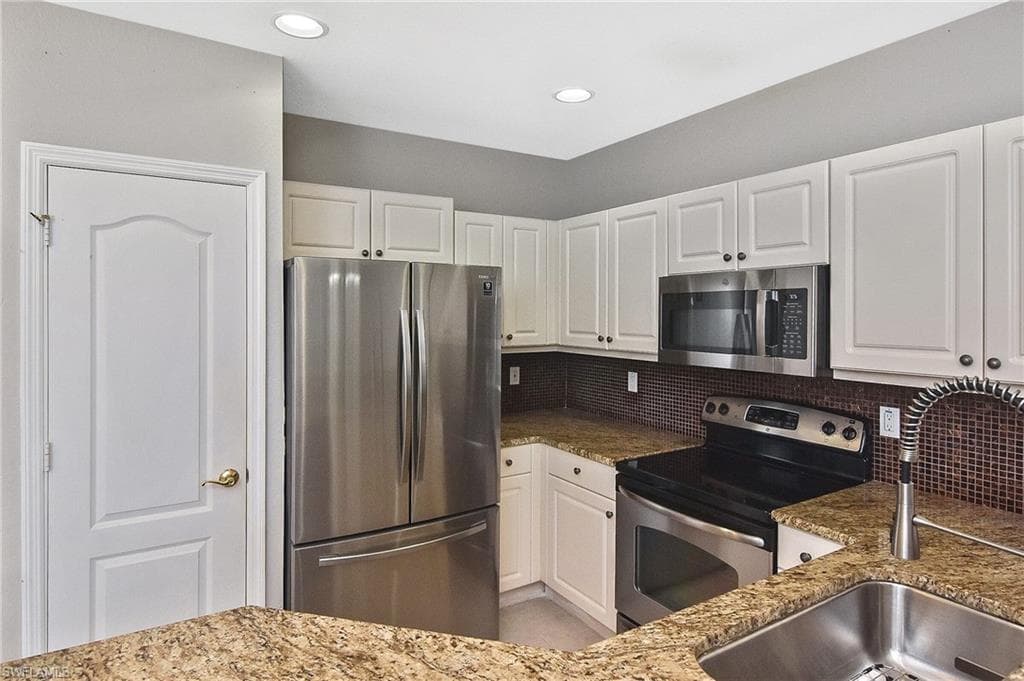 8681 Athena CT LEHIGH ACRES, FL 33971