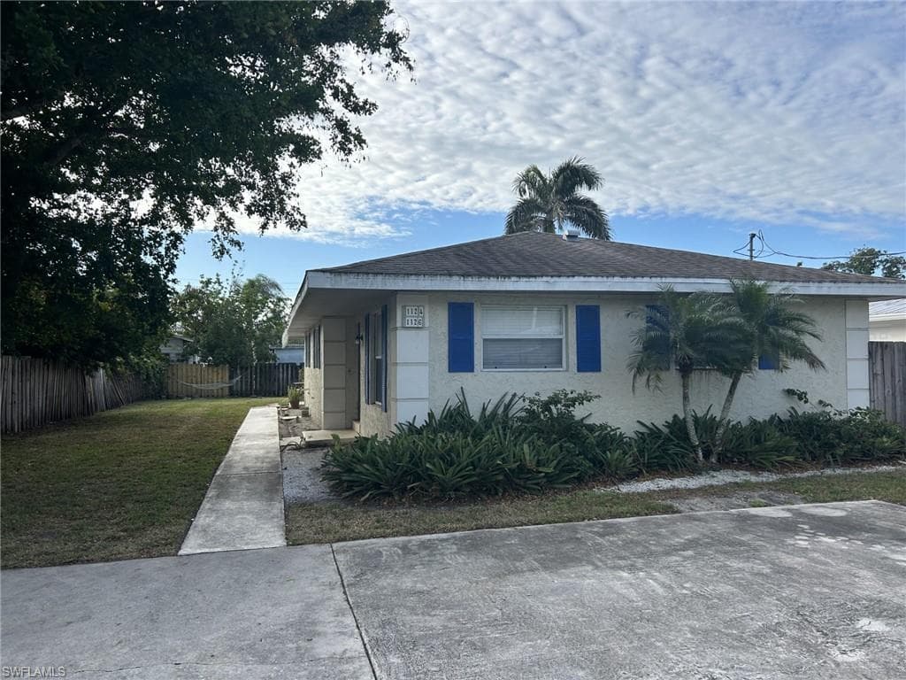 1124 Highlands DR NAPLES, FL 34103