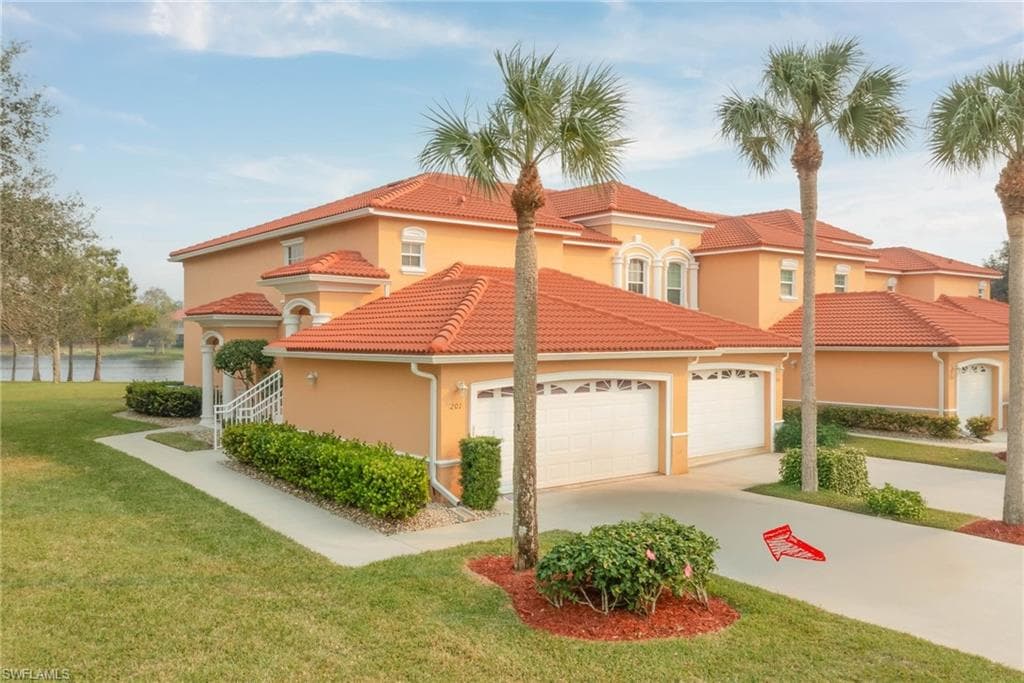 14011 Eagle Ridge Lakes DR 201 FORT MYERS, FL 33912