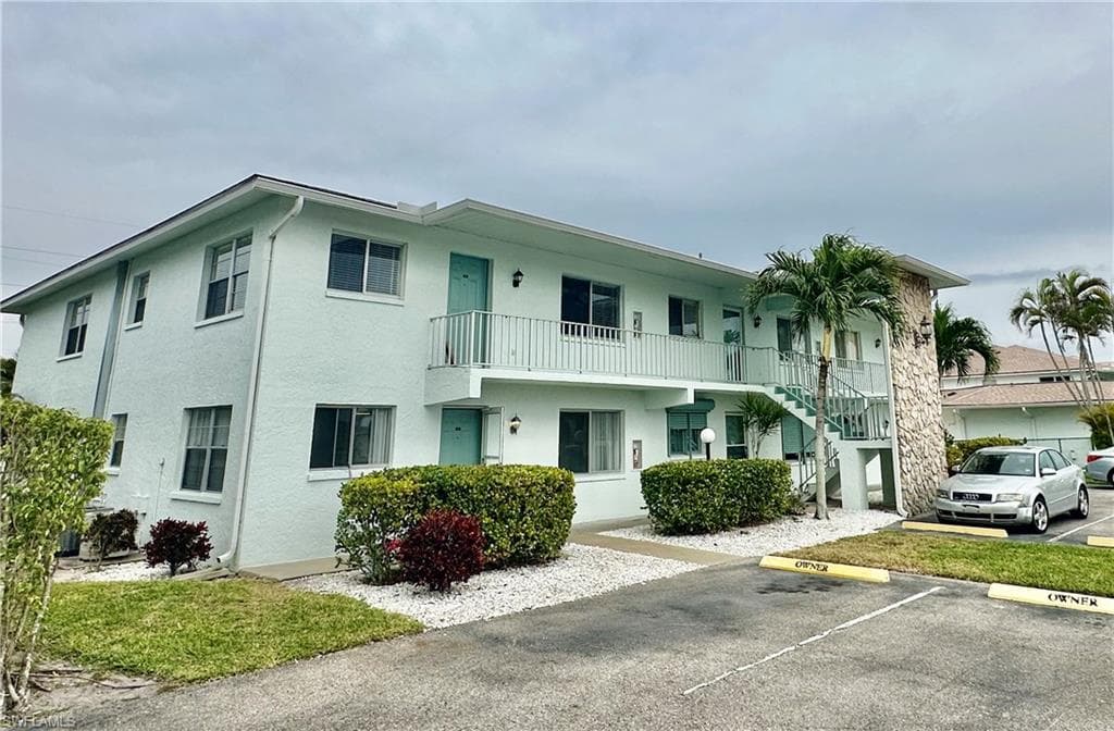 209 SE 15th PL 112 CAPE CORAL, FL 33990
