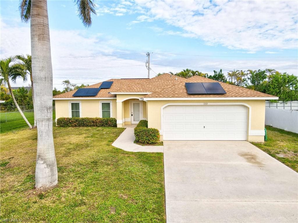 1319 SE 39th TER CAPE CORAL, FL 33904