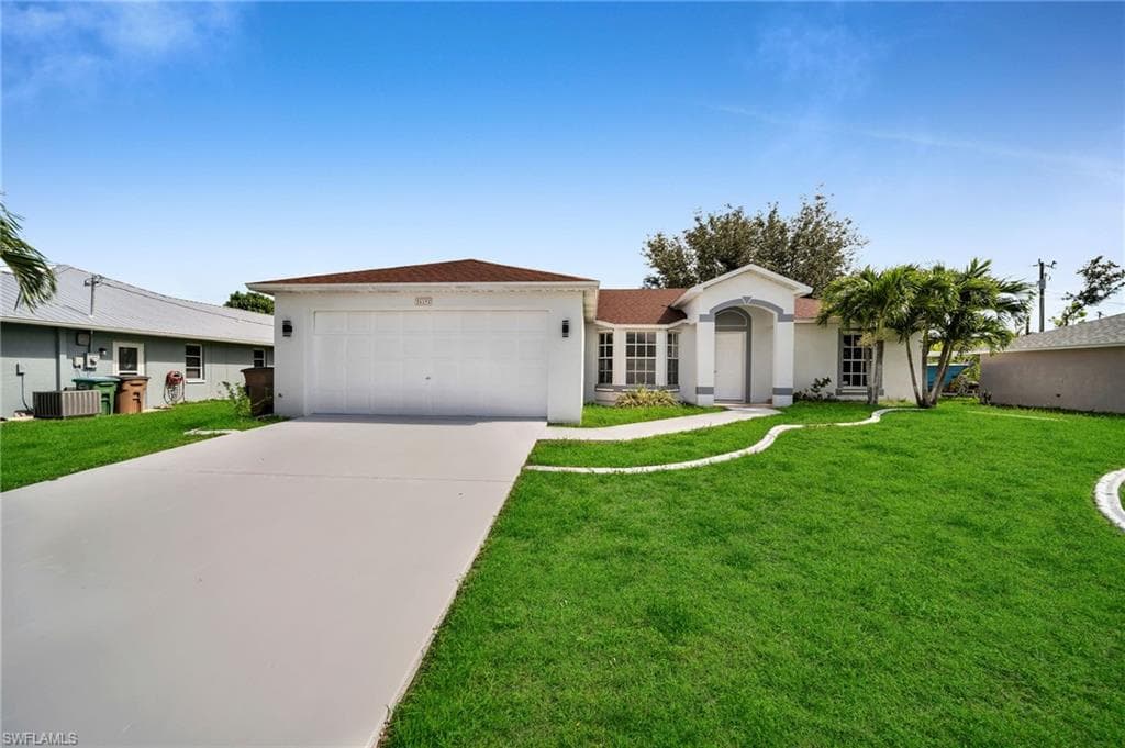 619 SE 26th TER CAPE CORAL, FL 33904