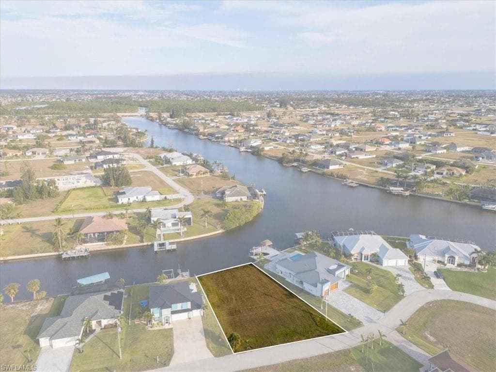2207 NW 36th PL CAPE CORAL, FL 33993