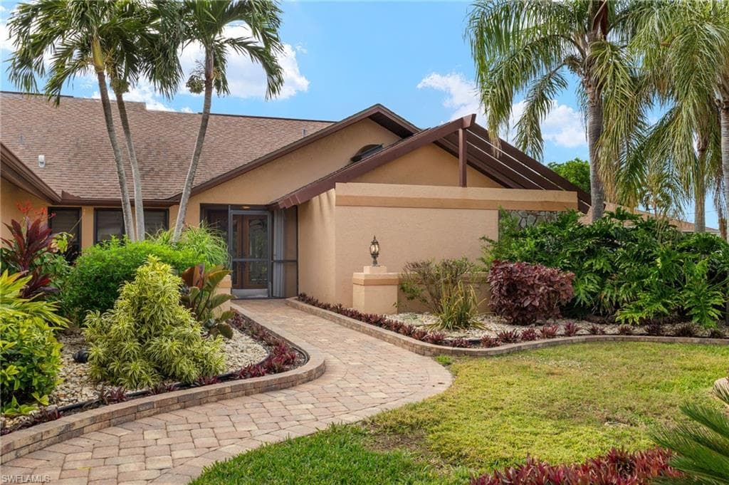 3722 SE 12th CT CAPE CORAL, FL 33904