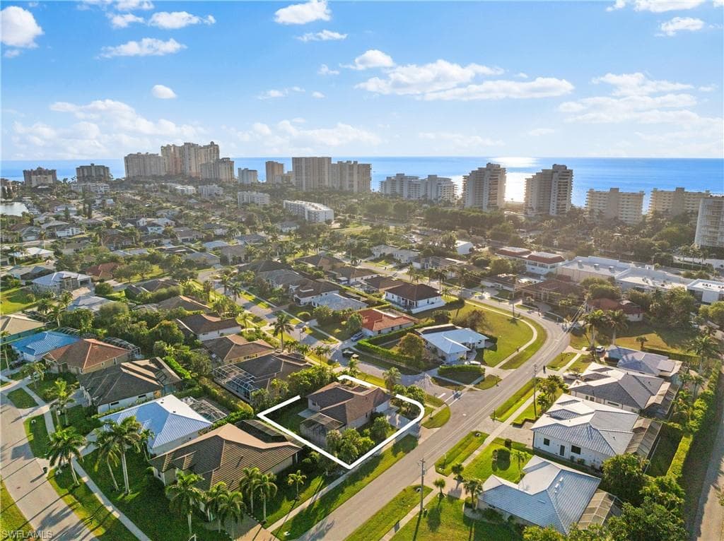 661 Wren ST MARCO ISLAND, FL 34145