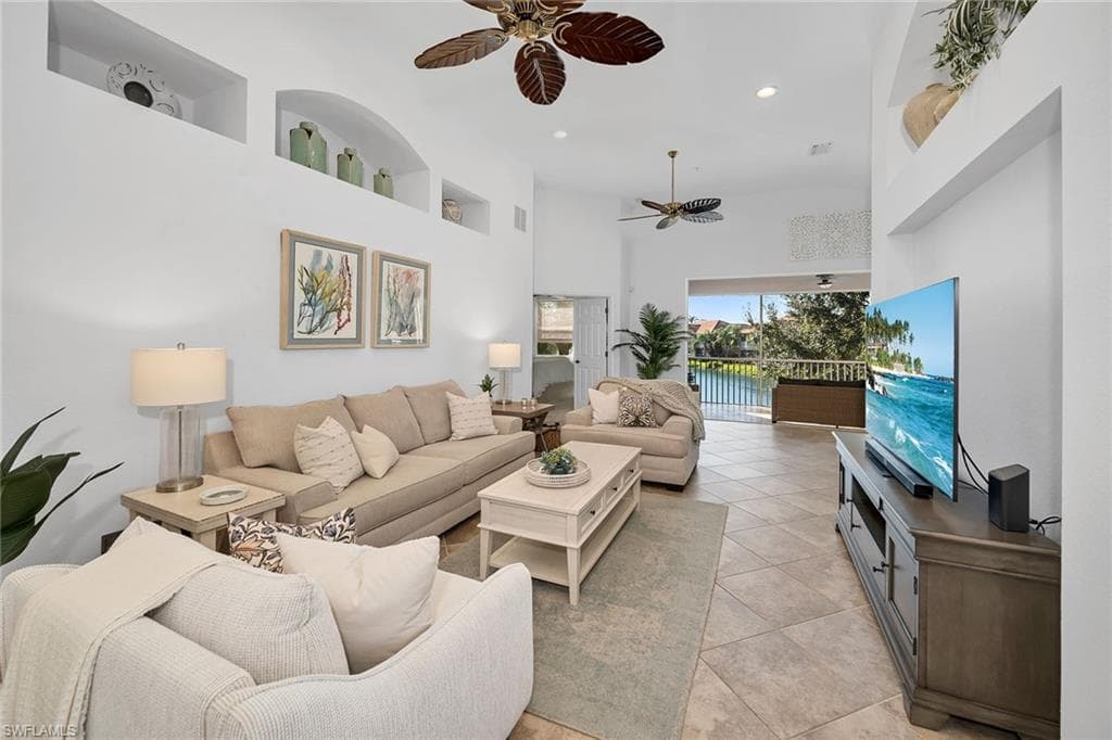 6686 Alden Woods CIR 202 NAPLES, FL 34113