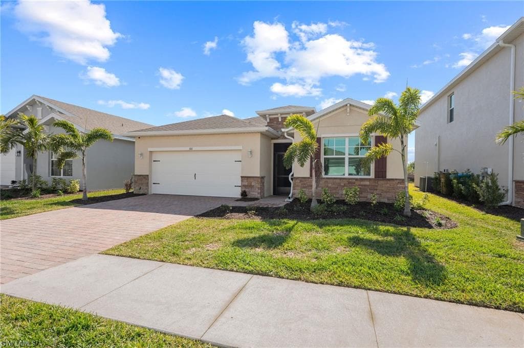 366 Spring Hill Lake LOOP CAPE CORAL, FL 33993