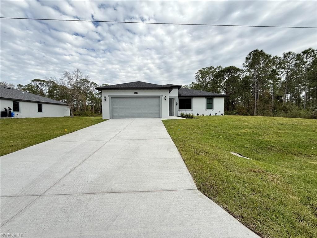 1012 Magnolia AVE LEHIGH ACRES, FL 33972