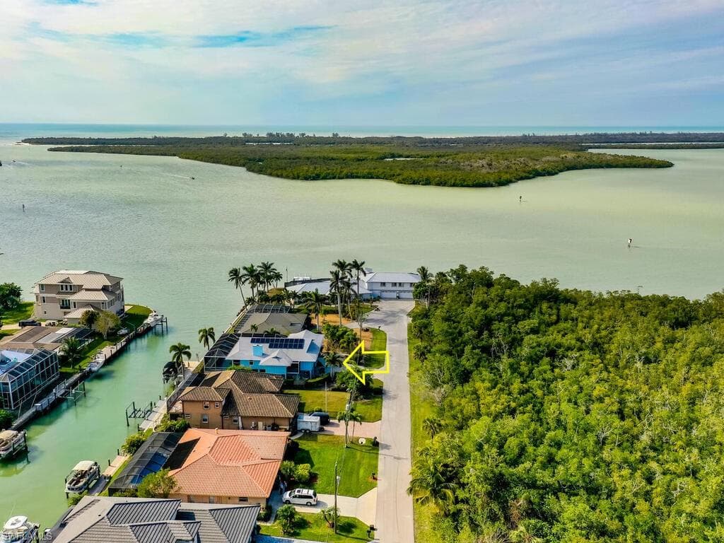 408 Antigua ST NAPLES, FL 34113