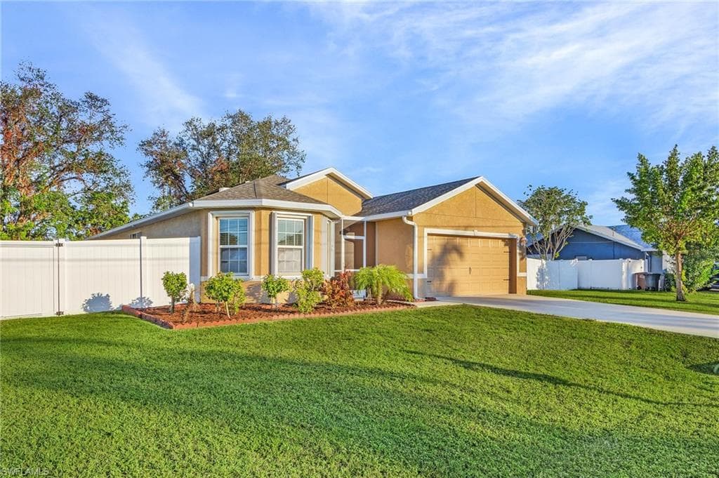1405 SE 20th PL CAPE CORAL, FL 33990