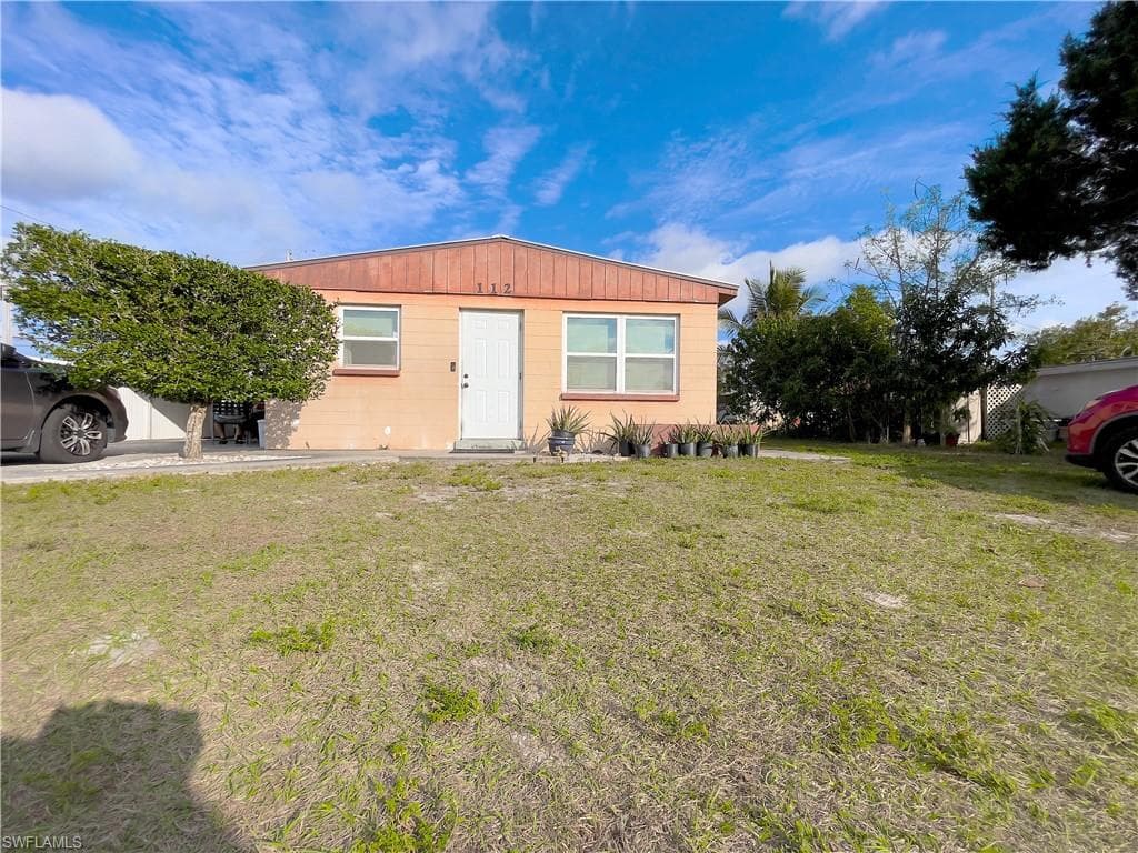 112 Apache ST LEHIGH ACRES, FL 33936