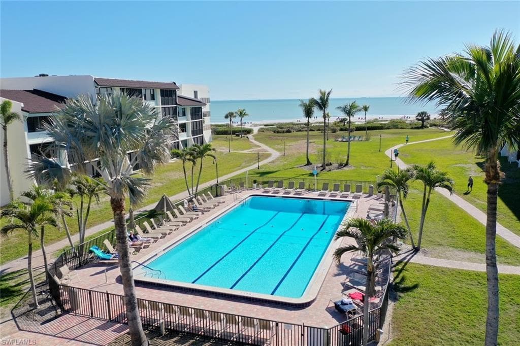 979 E Gulf DR 184 SANIBEL, FL 33957