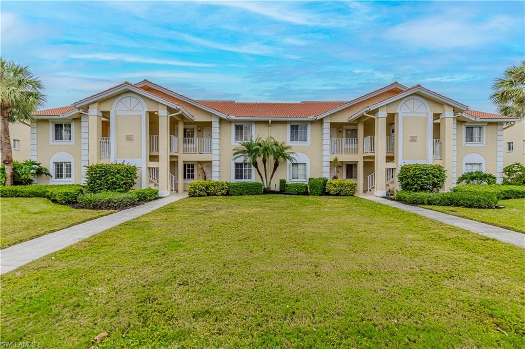 7761 Jewel LN 202 NAPLES, FL 34109