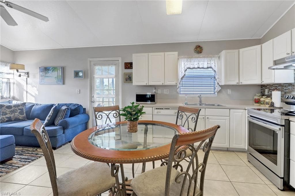 1102 Plumosa AVE LEHIGH ACRES, FL 33972