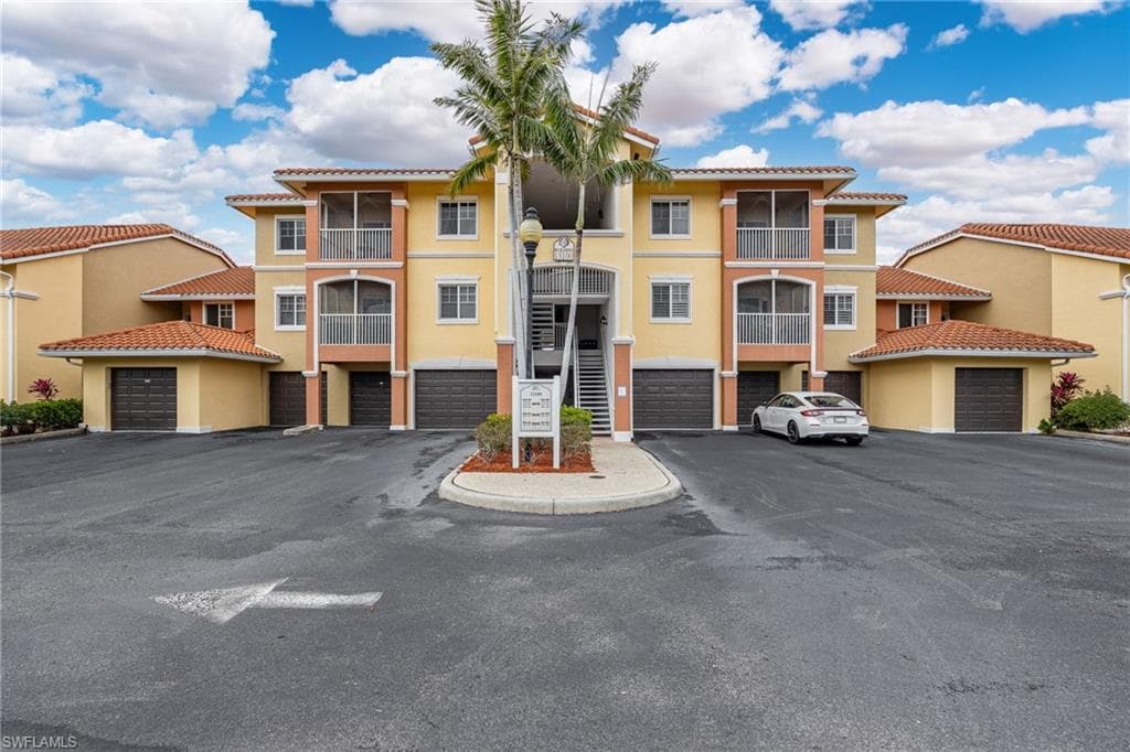13100 Bella Casa CIR 123 FORT MYERS, FL 33966