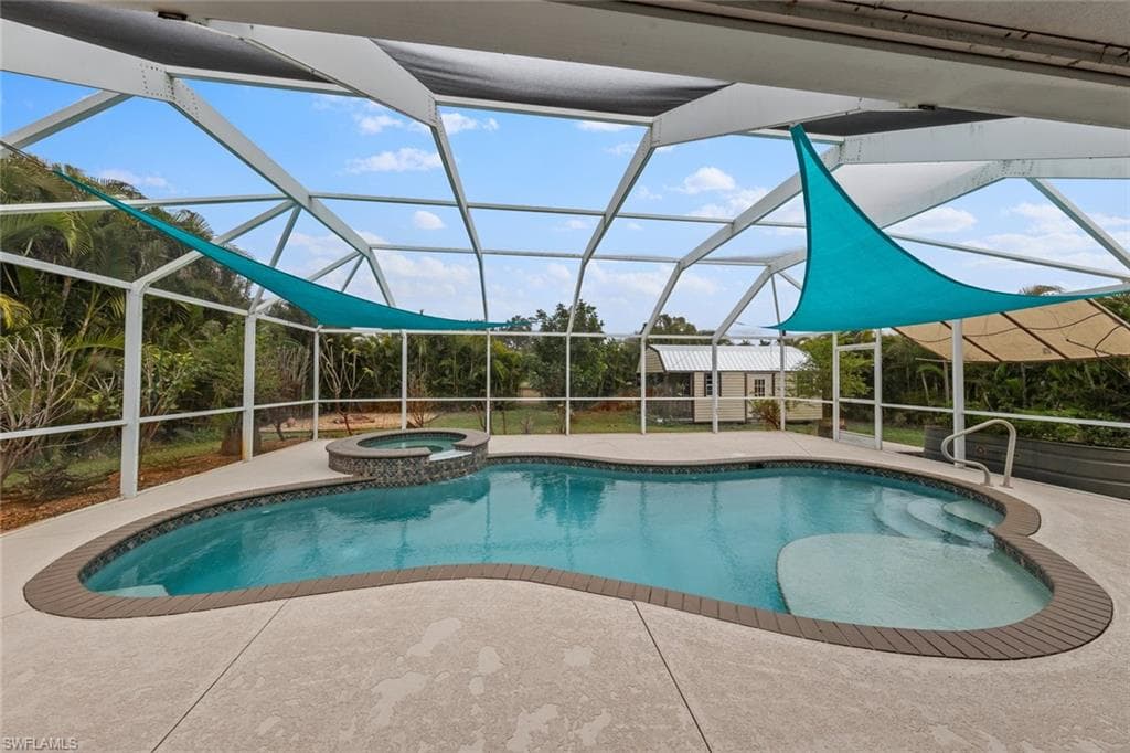 825 Sea Urchin CIR FORT MYERS, FL 33913