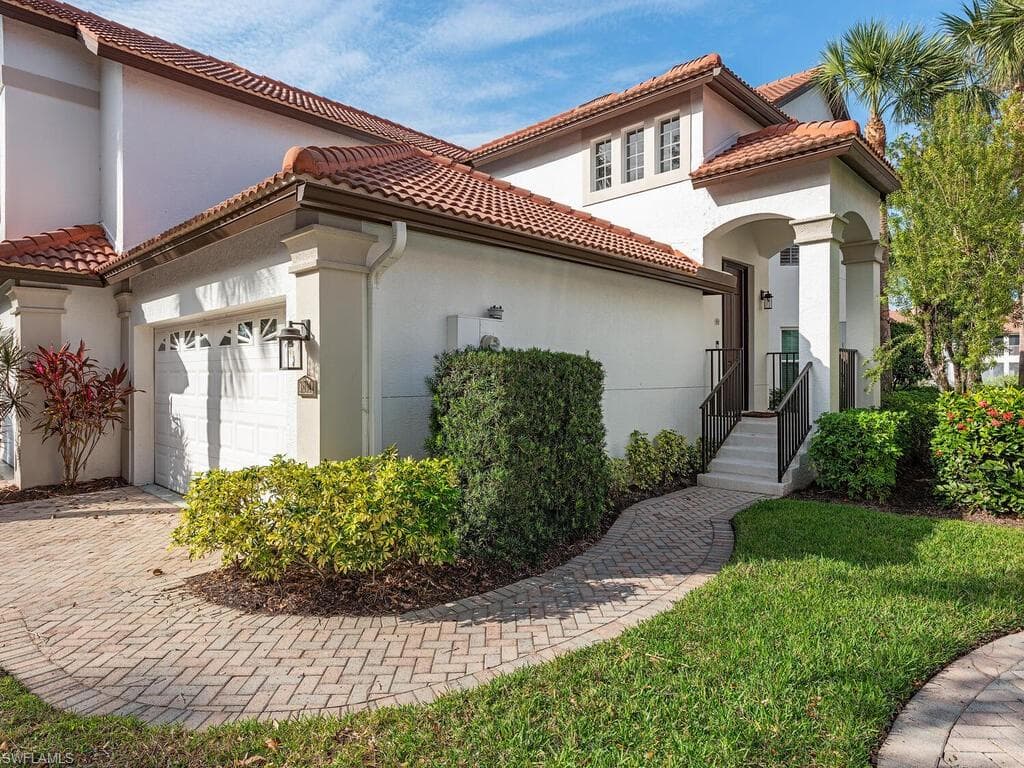 2150 HAWKSRIDGE DR 1804 NAPLES, FL 34105